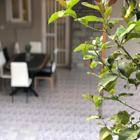 La Vita Apartments-Near Airport & Sea 아르테미다 객실 사진
