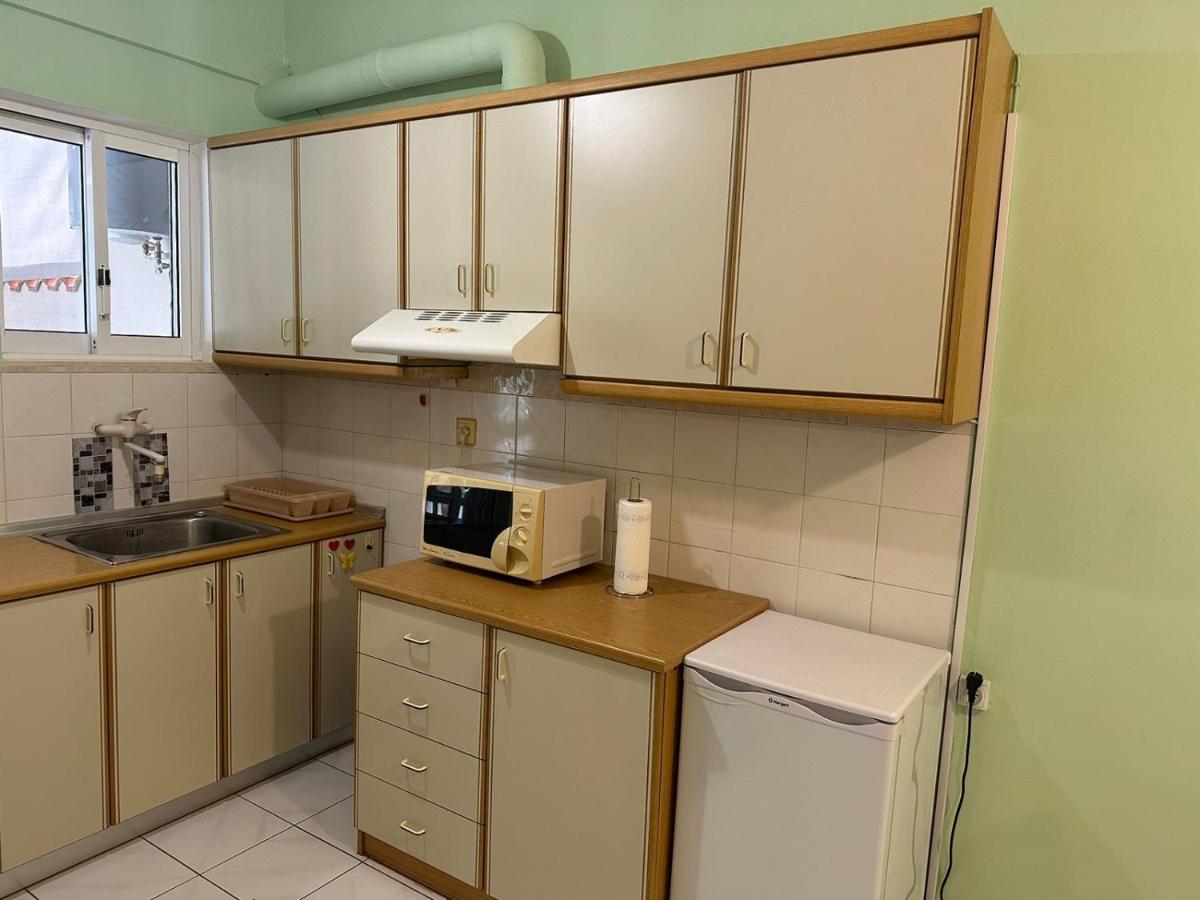 La Vita Apartments-Near Airport & Sea 아르테미다 외부 사진