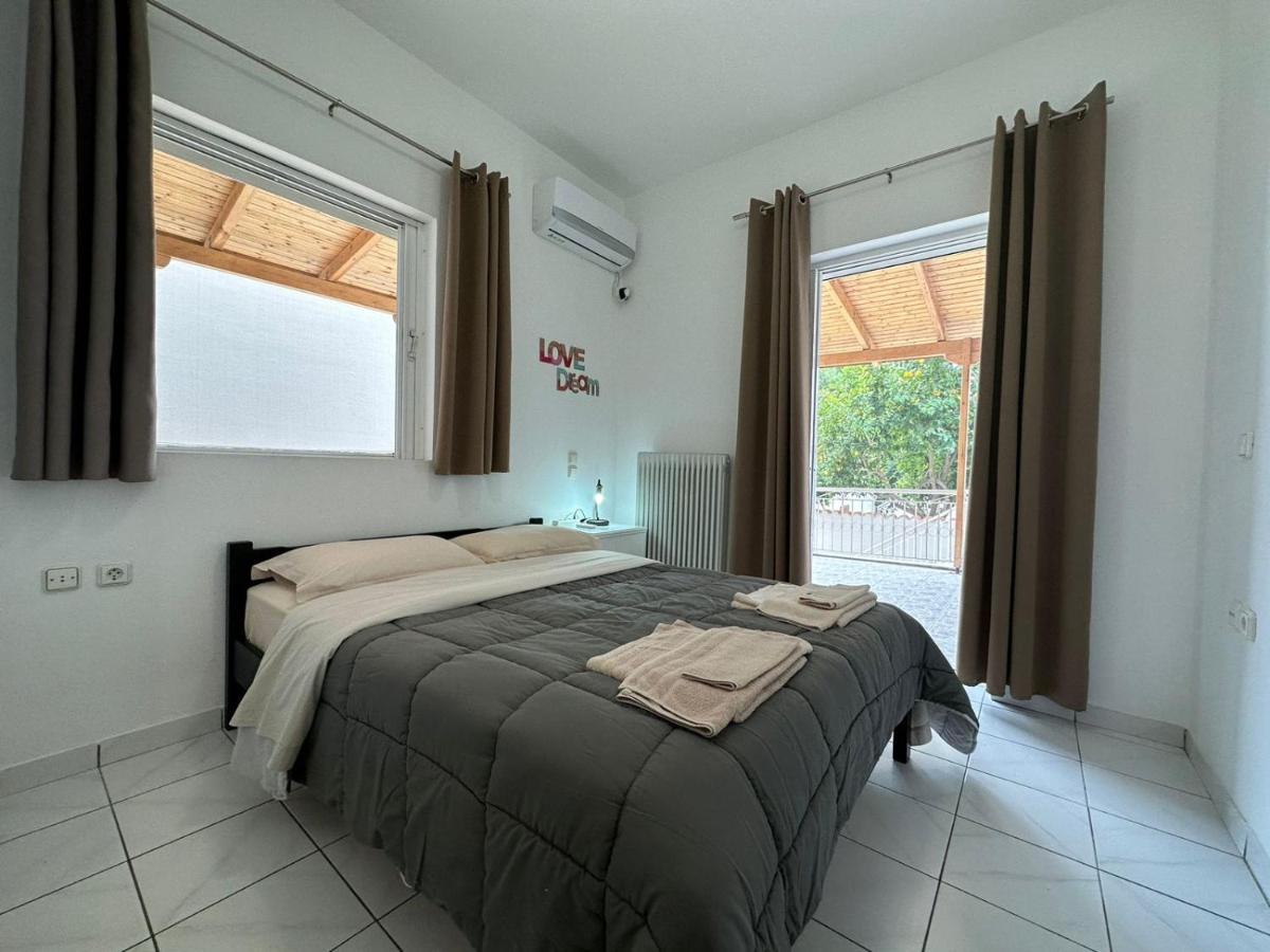 La Vita Apartments-Near Airport & Sea 아르테미다 외부 사진