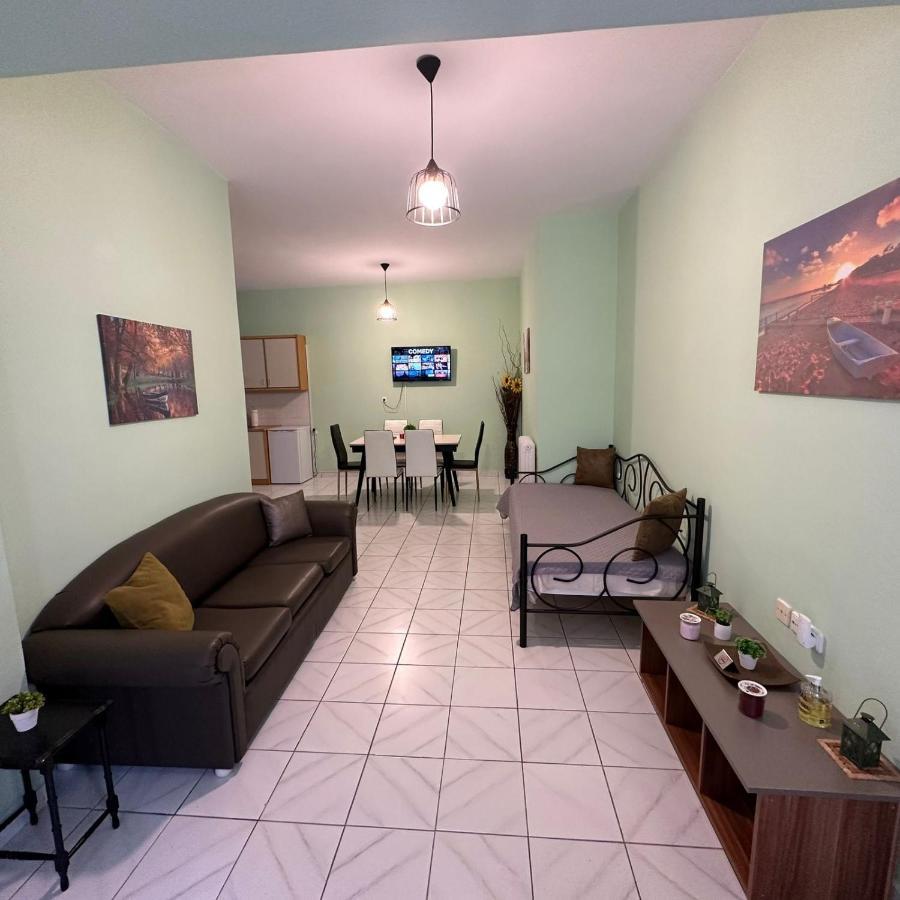 La Vita Apartments-Near Airport & Sea 아르테미다 외부 사진
