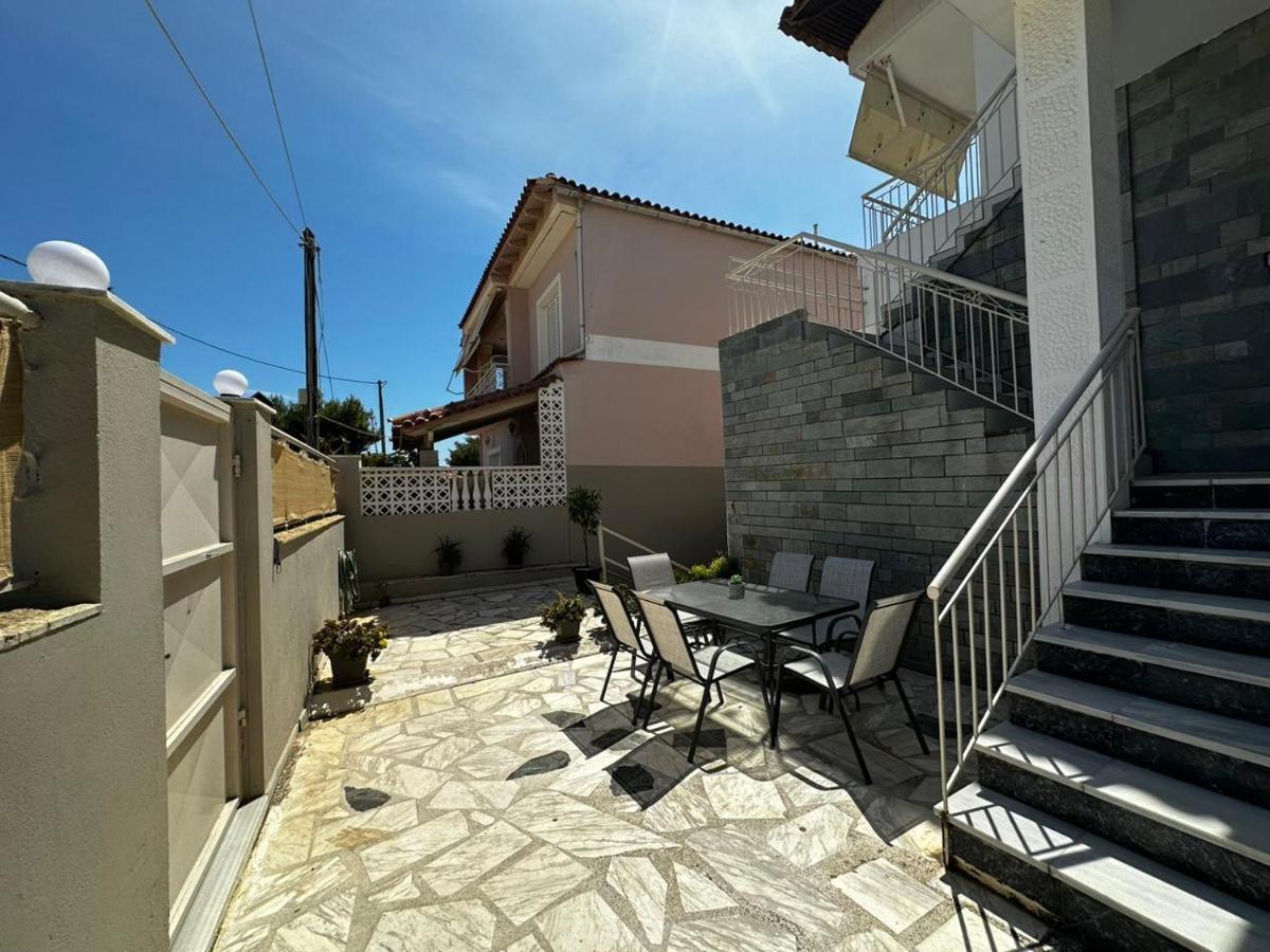 La Vita Apartments-Near Airport & Sea 아르테미다 외부 사진